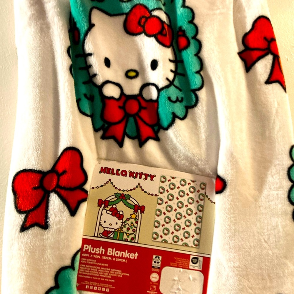 Hello Kitty Plush Blanket